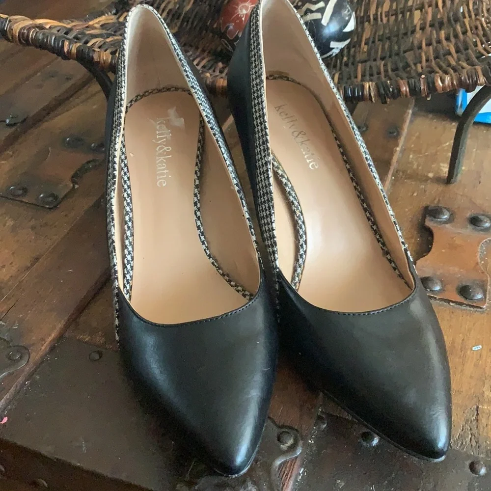 Kelly & Katie elegant black